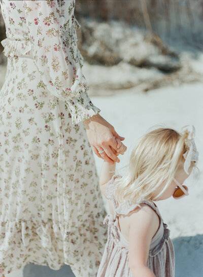 mom and daughter at the beach by Orlando family photographer