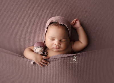 best Maryland newborn photographer, Crofton MD newborn photography, newborn portraits Baltimore, professional newborn photos near me