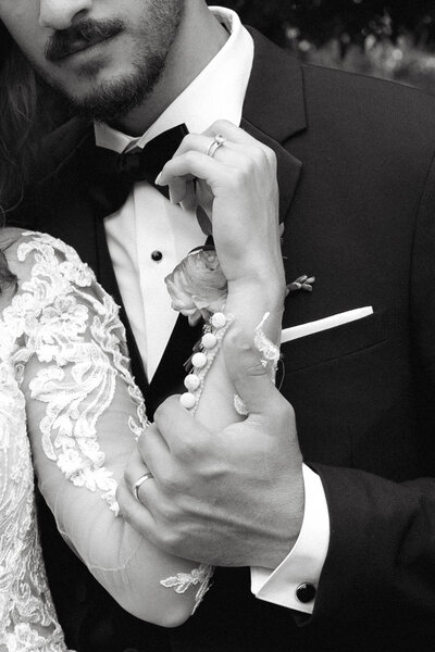 Soft and romantic wedding details, black and white wedding details, high-end wedding couple portraits, luxury wedding detail photography, elegant wedding posing, editorial style couple portraits, Florida luxury wedding photography