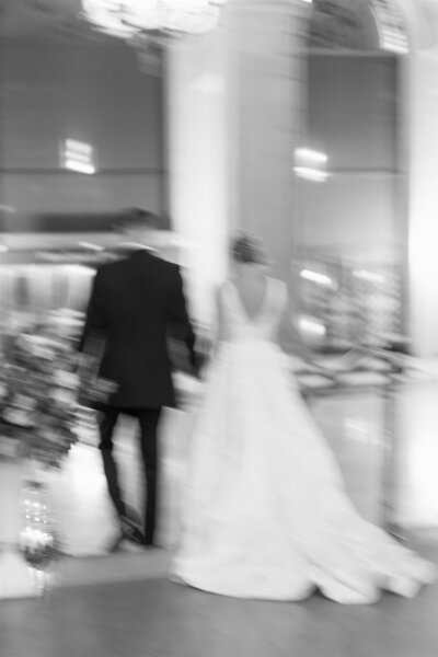 Classic Black-Tie Summer Wedding at the Detroit Institute of Arts Museum, the Premier Arts Museum in Michigan