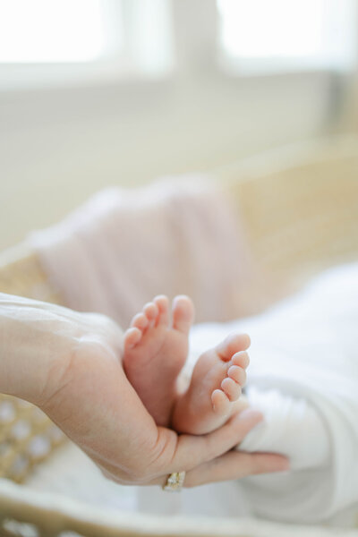 Lifestyle Newborn Photographer serving the Highland Village area