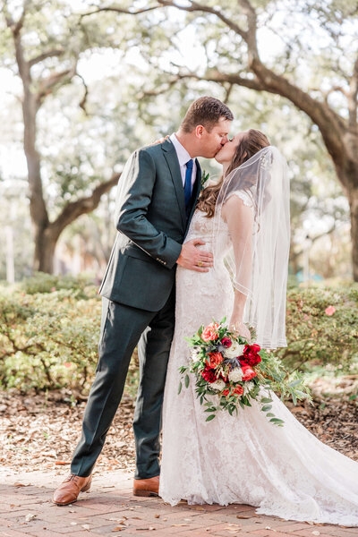 Wedding in Pulaskia Square in Savannah,GA