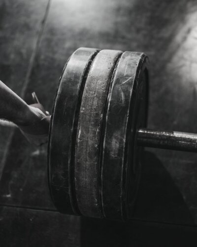 crossfit-weightlifting-bar