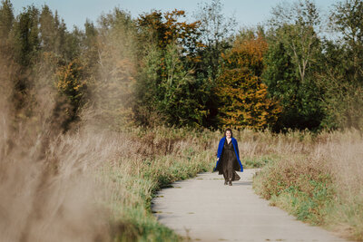 Janna Meijer branding communicatie huisstijl logo website ontwerp - lopend op pad