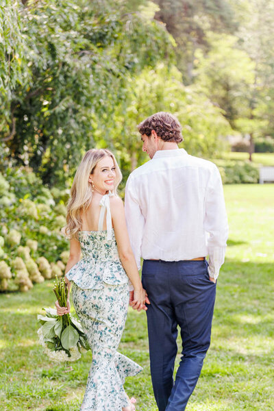 A SPRING ENGAGEMENT SESSION AT REYNOLDA GARDENS