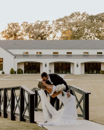 Bride and Groom at Sorelle Wedding Venue, Thomas, Oklahoma. Weddings and Event Venue.