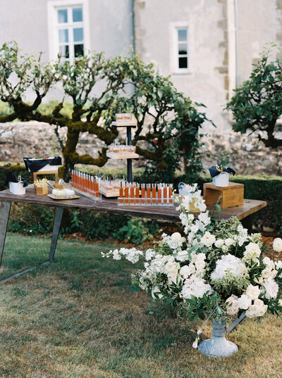 lily-paloma-wedding-florist-france-french-chateau (31)