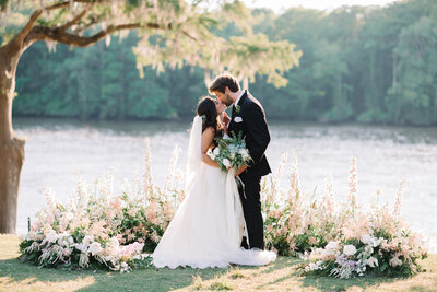 A-Colorful-Summer-Wedding-at-Caledonia-Golf-and-Fish-Club-in-Pawleys-Island-40