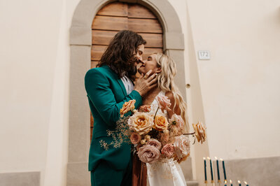Authentic Candid elopement  Photographer in Tuscany