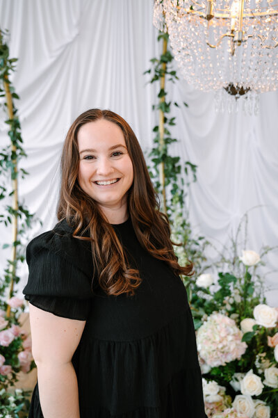 Headshot of Emily Wentland, wedding planner Grand Rapids.