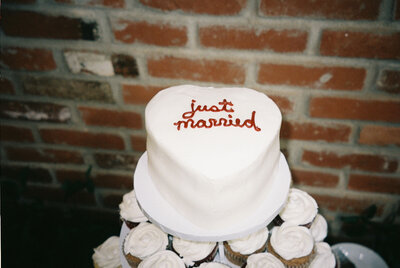 wedding cake photo