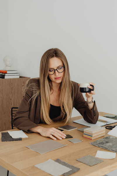 kaboompics_young-architect-woman-portrait-in-her-studio-27983