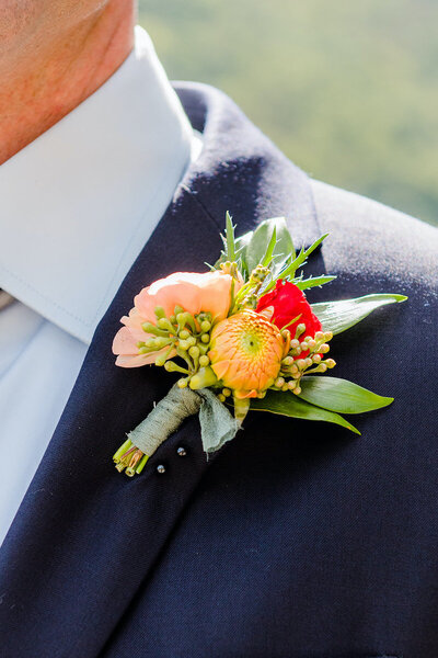 Frederick-MD-wedding-florist-Sweet-Blossoms-boutonniere-Jonalee-Earles-Photography
