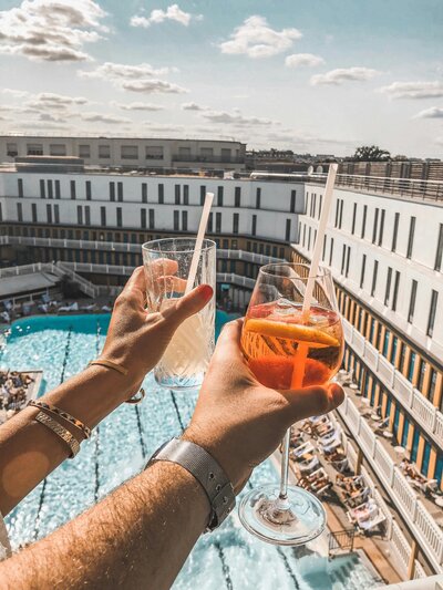 Drinks_for_two_luxury_vacation_planner_Peculiar_Concierge