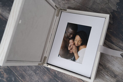 8x10_white_ultimate_story_box_family_3_website