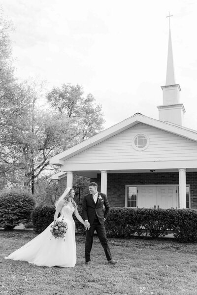 Bret and Brandie Evansville Owensboro Weddings Black and White Gallery32