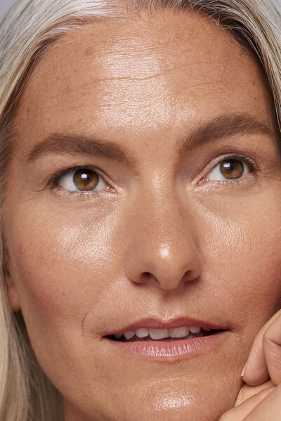 Skincare photography, lifestyle photography, beauty products photography, makeup photography by Los Angeles Beauty photographer, still life photographer, lifestyle photographer and commercial photographer Shan Benson in Los Angeles & New York