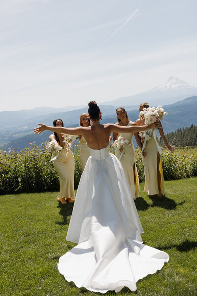 gorge-crest-vineyard-weddings-howie-photography-41