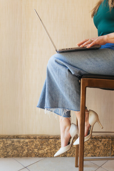 An image showcasing the innovative and technologically advanced virtual assistance services offered by Virtually Brooks.