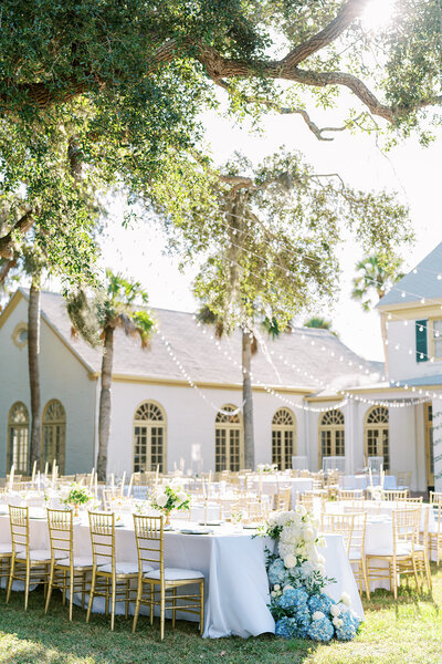 Outdoor reception on a sunny day in Florida at the Ribault Club