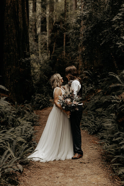 redwoodselopementsarahandbrentphotography-