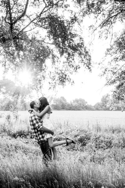 Engagement and Elopement Photographer - Michigan