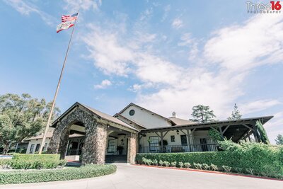 Entrance to the Altadena Town & Country Club