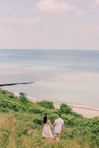 A summery engagement session along Chicago's North Shore