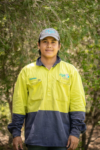 Christian, a collaborative team member at Roma Glass & Aluminium, committed to teamwork and accountability in glass installations.