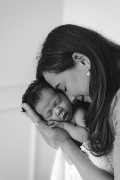 Newborn photography session in Kent by Abigail Scarfe