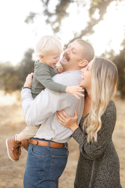 fun family photography session at oak grove park