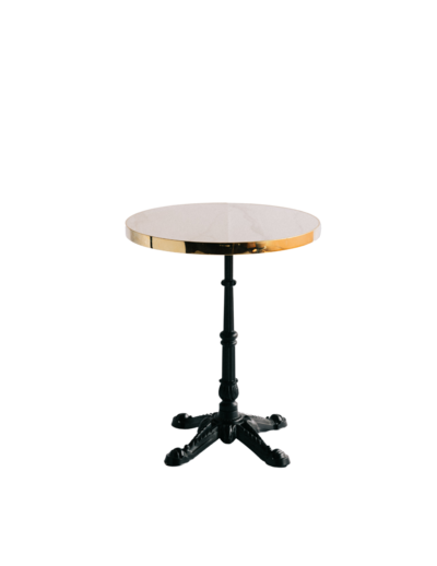 A cute lil bistro table.