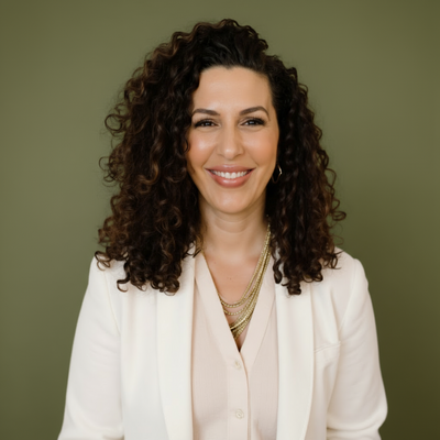 Soraya Goddard Monat Curly Hair Social Media Strategy