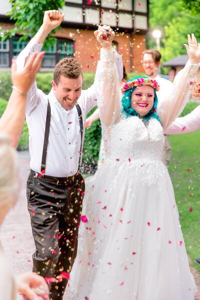 Unique and romantic summer wedding at Gramercy Mansion in Baltimore Maryland