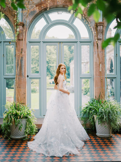 botanical-garden-bridal-portrait