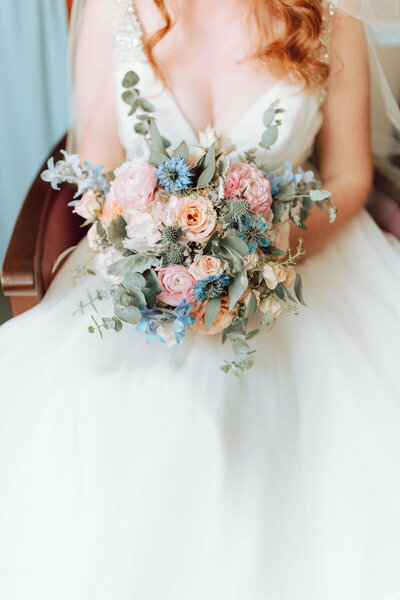 Washington-Golf-Country-Club-wedding-florist-Sweet-Blossoms-bridal-bouquet-Chunyan-West-Photography
