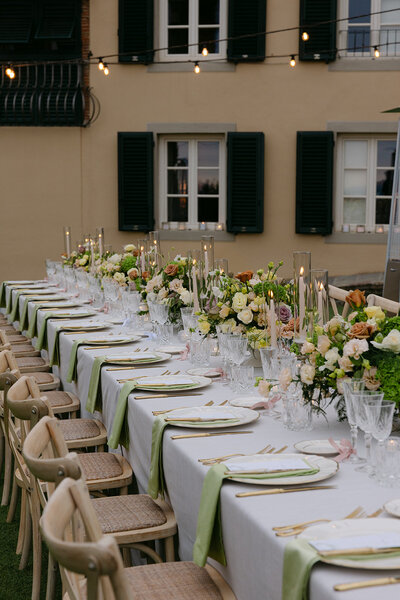 Destination wedding in Tuscany
