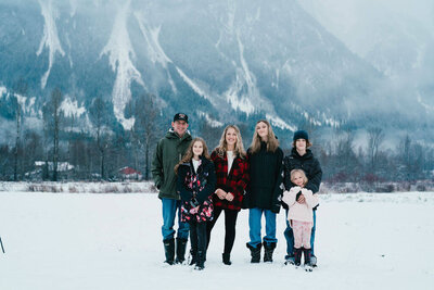 brilliant-events-liz-tiedeman-family-photo-in-pemberton-sized