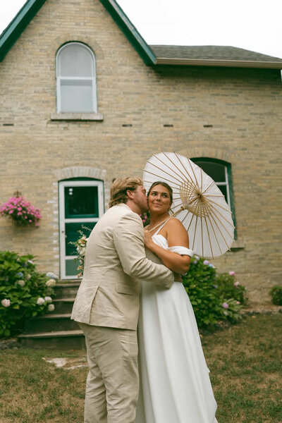 4E871A0B-1F0E-4F8F-A77C-61DF21A633BA