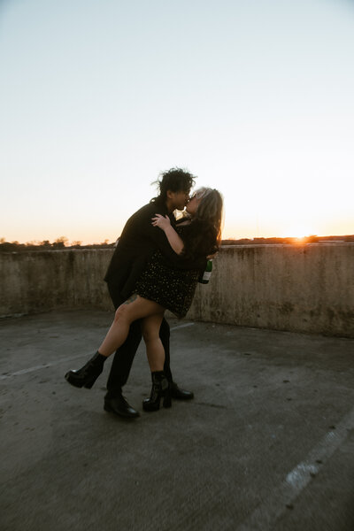 texas engagement photos with couple on rooftop