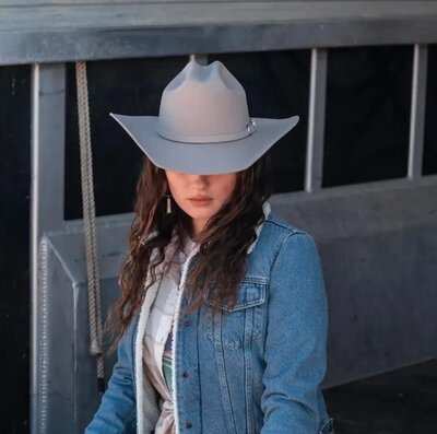 cattleman-gunsmoke-female-light-gray-cowboy-hat-headwest