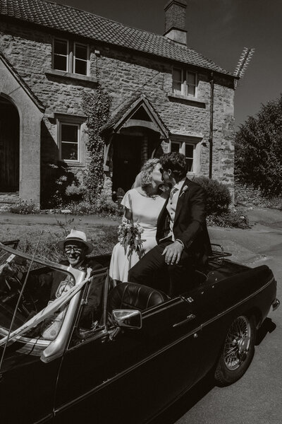 Pembrokeshire wedding photographer Christina