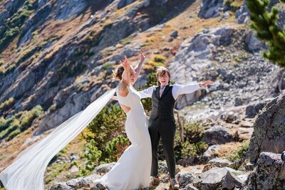 Experience the beauty of an intimate wedding in the Colorado Mountains with Samantha Immer Photography. Professional and personalized wedding photography services capturing your love story with authenticity and natural light.