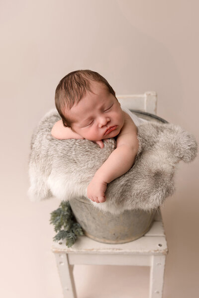 Celebrate the arrival of your newborn with captivating and professionally crafted photographs. Our newborn photography sessions are designed to create beautiful memories that you'll cherish forever