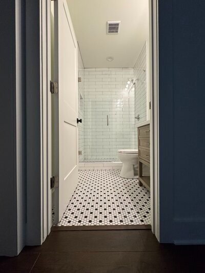 bathroom with new tiles and shower to show bathroom remodel atlanta ga by Varilko remodeling