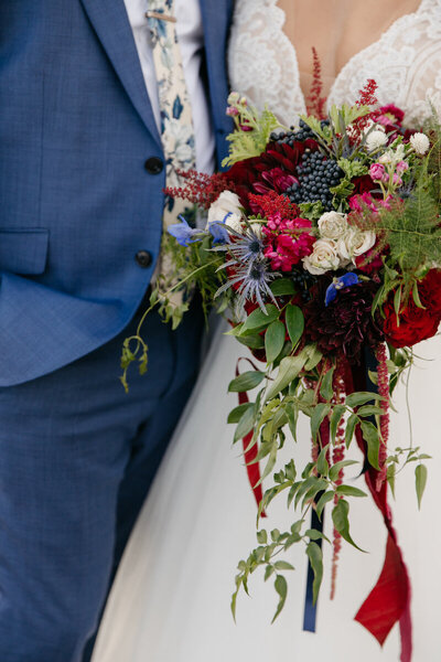 Glen-Ellen-Farm-MD-wedding-florist-Sweet-Blossoms-bridal-bouquet-LA-Birdie-Photography