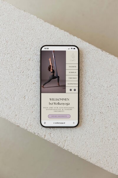 Mockup einer Website für Yogalehrerin Sandra.
