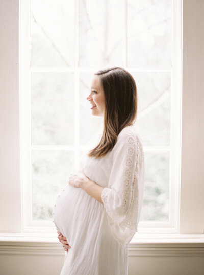Maternity photography done by Alice Claire in Birmingham, AL and 30a