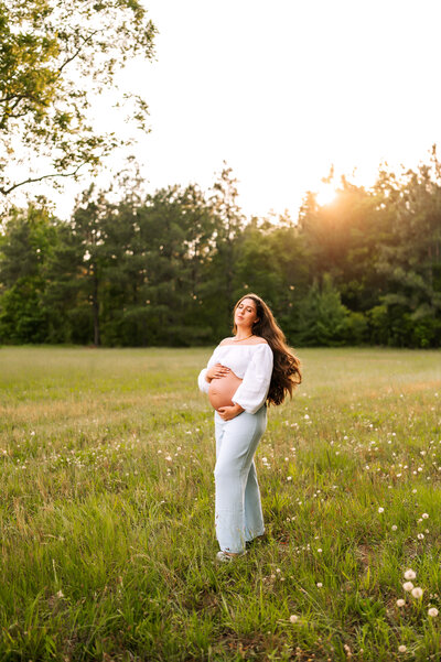 Maternity Photographer based in Raleigh