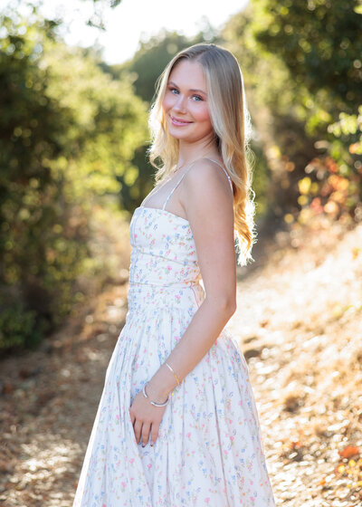 Senior portrait photographer in the bay area